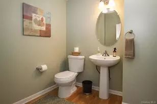 1404 Hawthorn Way, New Windsor, NY 12553 - Photo 22