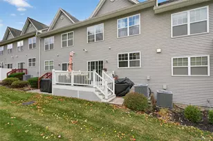 1404 Hawthorn Way, New Windsor, NY 12553 - Photo 44