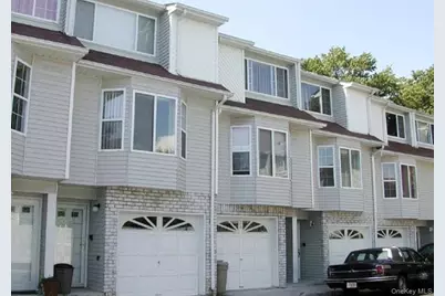 16 Linda Lane, New York, NY 10312 - Photo 1