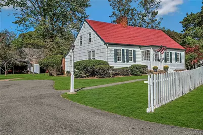 147 N Country Road, Mount Sinai, NY 11766 - Photo 40