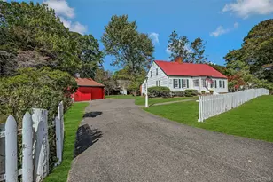 147 N Country Rd, Mount Sinai, NY 11766 - Photo 40