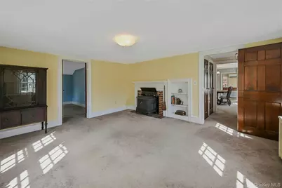 147 N Country Road, Mount Sinai, NY 11766 - Photo 20