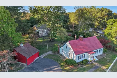 147 N Country Road, Mount Sinai, NY 11766 - Photo 34