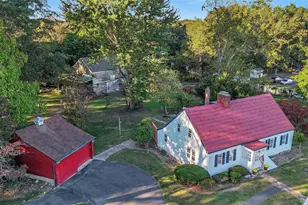 147 N Country Rd, Mount Sinai, NY 11766 - Photo 34