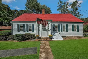 147 N Country Rd, Mount Sinai, NY 11766 - Photo 4