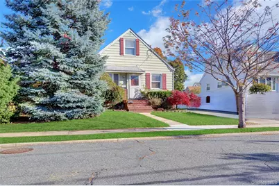 11 Wood Street, Lynbrook, NY 11563 - Photo 4