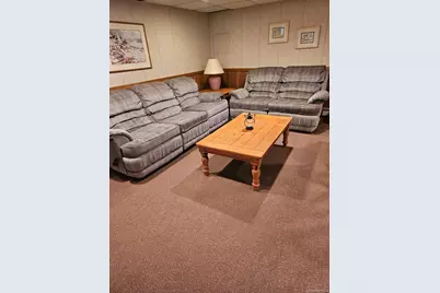 681 N Clinton Avenue, Lindenhurst, NY 11757 - Photo 22