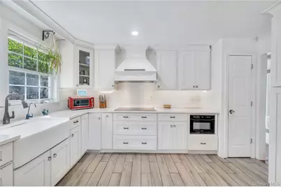 1199 Connetquot Avenue, Central Islip, NY 11722 - Photo 10