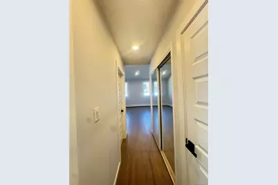 7 Henry Street, Great Neck, NY 11023 - Photo 10