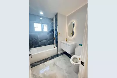 7 Henry Street, Great Neck, NY 11023 - Photo 8