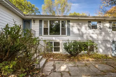 33 Albion Oval, Mahopac, NY 10541 - Photo 2