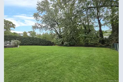 67 Van Brunt Avenue, Selden, NY 11784 - Photo 18