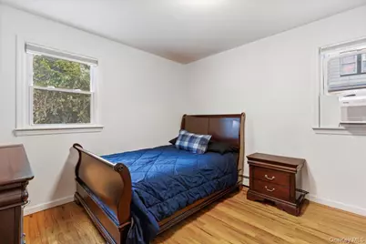 105 Hart Avenue, Yonkers, NY 10704 - Photo 20