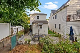 105 Hart Ave, Yonkers, NY 10704 - Photo 26