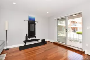 320 E Shore Rd, Great Neck, NY 11023 - Photo 12