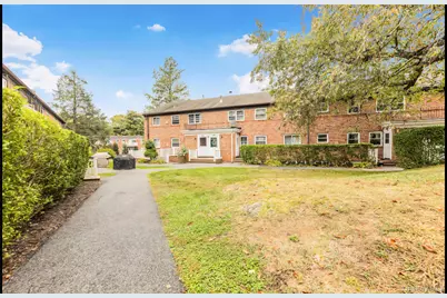 14 Fieldstone Drive #340, Hartsdale, NY 10530 - Photo 2
