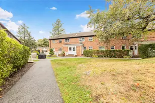 14 Fieldstone Dr, Hartsdale, NY 10530 - Photo 2