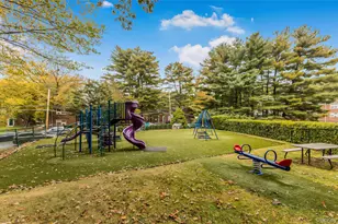 14 Fieldstone Dr, Hartsdale, NY 10530 - Photo 22