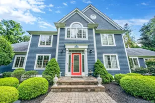 27 Tower Hill Rd, Shoreham, NY 11786 - Photo 2