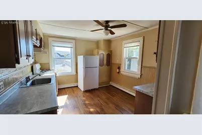 20 Delaware Street #2, Port Jervis, NY 12771 - Photo 4