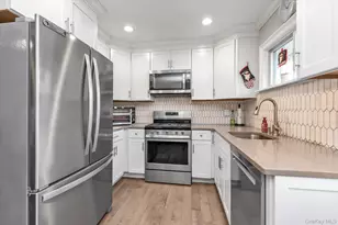 5 Wilfred Blvd, Hicksville, NY 11801 - Photo 4