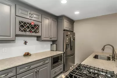 100 Lincoln Avenue #14D, Mineola, NY 11501 - Photo 8