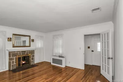 16 William Street, New Hyde Park, NY 11040 - Photo 6