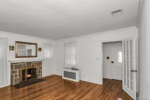 16 William St, New Hyde Park, NY 11040 - Photo 6