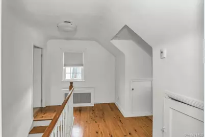 16 William Street, New Hyde Park, NY 11040 - Photo 14