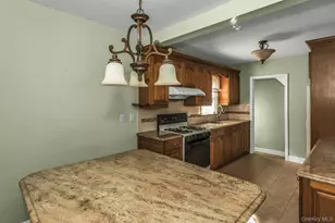 16 William St, New Hyde Park, NY 11040 - Photo 12