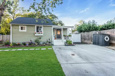 6 Franklin Avenue, Bayville, NY 11709 - Photo 1