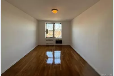 108-49 63rd Avenue #4M, Forest Hills, NY 11375 - Photo 4