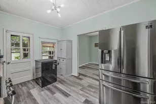 34 Rose Ct, Smithtown, NY 11787 - Photo 8