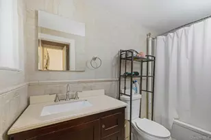 34 Rose Ct, Smithtown, NY 11787 - Photo 12