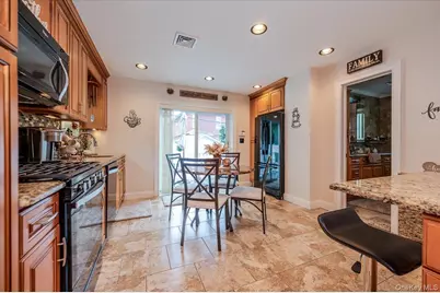 1711 Mahan Avenue, Bronx, NY 10461 - Photo 10