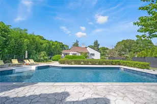 8 School St, Hampton Bays, NY 11946 - Photo 24