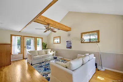 8 School Street, Hampton Bays, NY 11946 - Photo 12