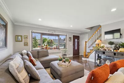 320 W 11th Street, Deer Park, NY 11729 - Photo 8