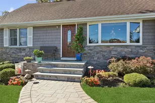 320 W 11th St, Deer Park, NY 11729 - Photo 4