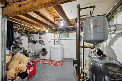 320 W 11th Street, Deer Park, NY 11729 - Photo 26