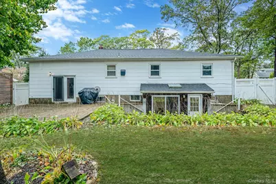 15 Raymond Avenue, Farmingville, NY 11738 - Photo 20