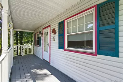 24 Overlook Drive, Huntington, NY 11743 - Photo 2