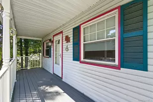 24 Overlook Dr, Huntington, NY 11743 - Photo 2