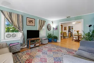 24 Overlook Dr, Huntington, NY 11743 - Photo 4