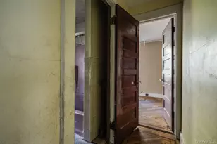 76 Leroy Pl, Newburgh, NY 12550 - Photo 8