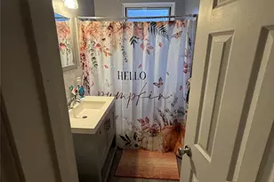 443 Howe Ave, Bronx, NY 10473 - Photo 16