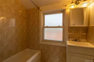 162-19 Laburnum Ave, Flushing, NY 11358 - Photo 22