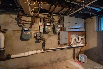 162-19 Laburnum Avenue, Flushing, NY 11358 - Photo 36