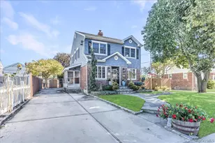 2186 Mcclellan St, East Meadow, NY 11554 - Photo 2