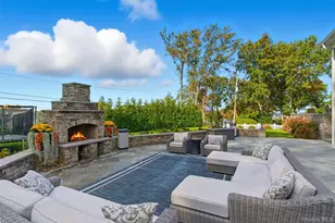 17 Winchester Ln, Huntington, NY 11743 - Photo 36